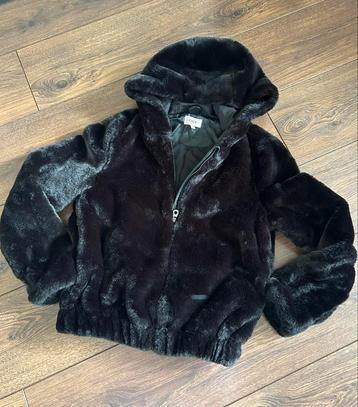 Zwart vest/jas Only maat 152 beschikbaar voor biedingen