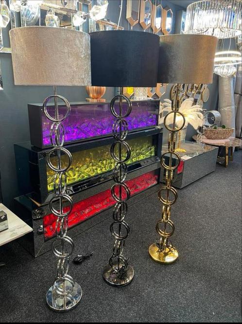 Ringen vloerlampen in 3 kleuren verkrijgbaar met croco kap, Huis en Inrichting, Lampen | Vloerlampen, Nieuw, 150 tot 200 cm, Metaal