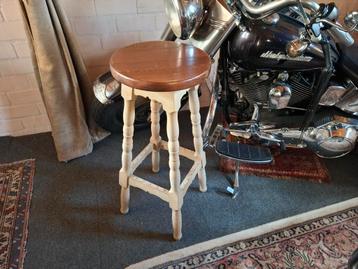 Old Vintage houten Barkruk Super stoer 1x voorradig. Zie,
 beschikbaar voor biedingen