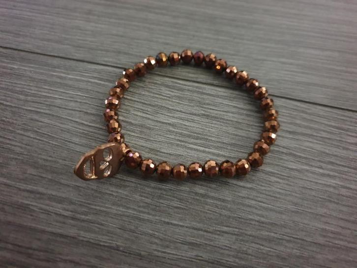 Koperkleurige armband met schedel bedel ~ TH0601, Sieraden, Tassen en Uiterlijk, Armbanden, Zo goed als nieuw, Bruin, Met bedels of kralen