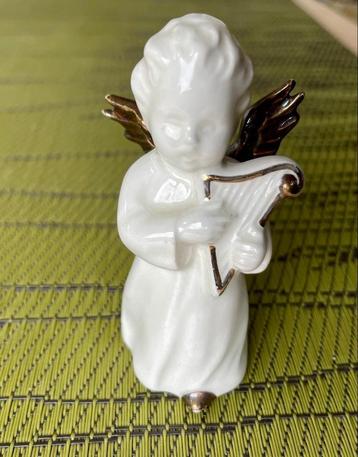 Goebel engeltje met harp beschikbaar voor biedingen