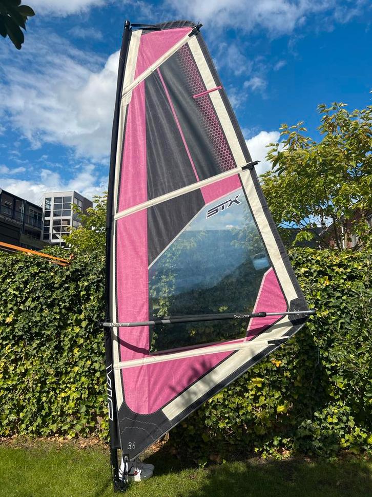 Windsurf Zeil STX 3.6 - Beginnerszeil, Watersport en Boten, Zeilen en Zeiltoebehoren, Gebruikt, Ophalen of Verzenden