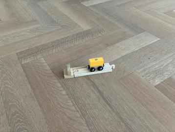 Houten Trein met Spoor en Stop beschikbaar voor biedingen