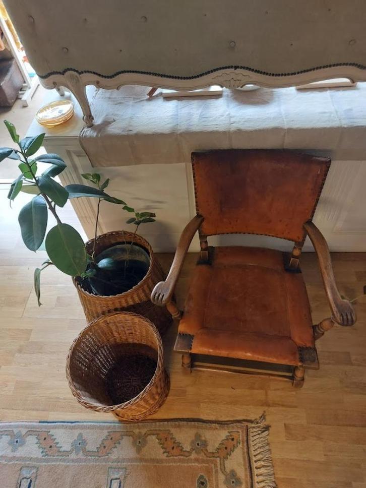 Oude leren rokersstoel, Antiek en Kunst, Antiek | Meubels | Stoelen en Banken, Ophalen of Verzenden