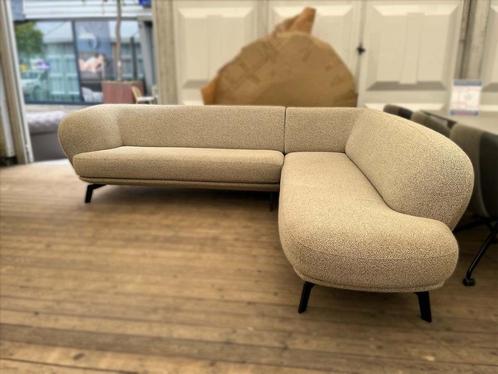 Leolux Flint hoekbank – showroommodel, Huis en Inrichting, Banken | Bankstellen, Zo goed als nieuw, Hoekbank, Vierpersoons of meer