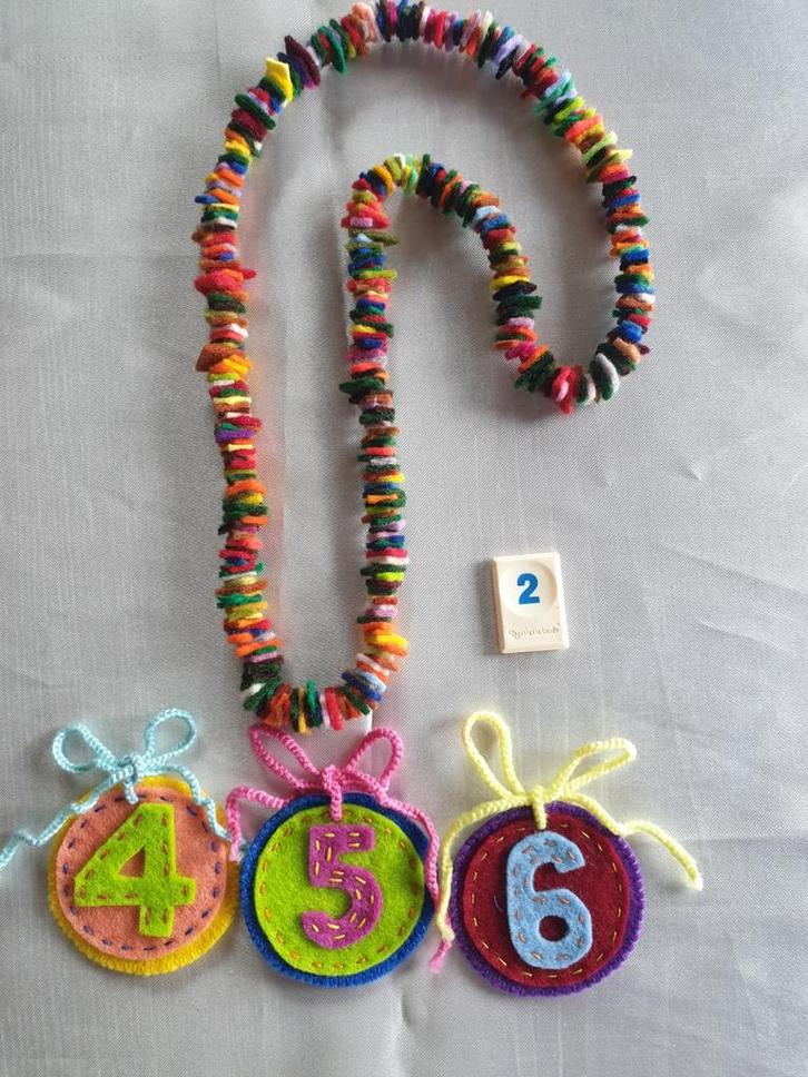 Wolvilt kinderketting verjaardag vilt antroposofisch, Hobby en Vrije tijd, Vilt, Nieuw, Figuurtje(s), Wolvilt, Ophalen of Verzenden