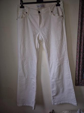 Flared jeans Bershak off white 42 beschikbaar voor biedingen
