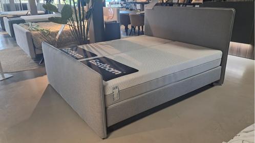 Boxspring Kandinsky vlak / matrassen Eastborn, Huis en Inrichting, Slaapkamer | Boxsprings, Zo goed als nieuw