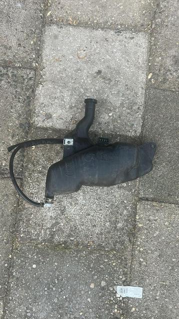 Piaggio zip sp98 type 3 olie tank sp h2o onderdelen beschikbaar voor biedingen