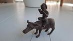 Chinese antieke bronzen beeldje een jongen met fluit en os, Ophalen of Verzenden, Gebruikt, Beeldje of Figuurtje