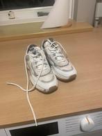 Witte via vai sneaker, Ophalen of Verzenden, Zo goed als nieuw, Sneakers of Gympen