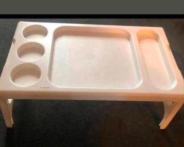 Bedtafeltje beschikbaar voor biedingen