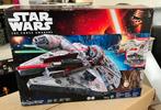 Star Wars Millennium Falcon the Force Awakens in doos, Verzamelen, Star Wars, Nieuw, Ophalen of Verzenden, Replica