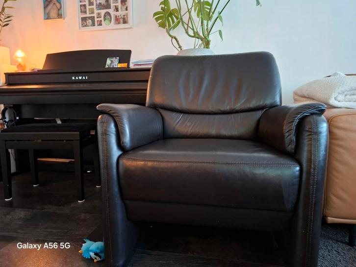 Leren fauteuil, Huis en Inrichting, Fauteuils, Gebruikt, Leer, 75 tot 100 cm, Minder dan 75 cm, Ophalen of Verzenden