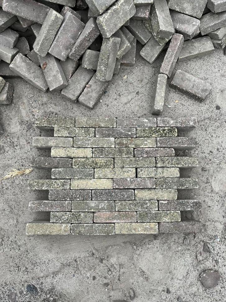 gebruikte betonnen waaltjes rood / geel genuanceerd, Tuin en Terras, Tegels en Klinkers, Gebruikt, Klinkers, Beton, Ophalen of Verzenden