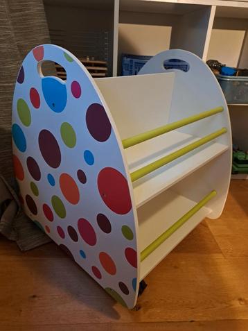 Leuke Boekenplank op Wielen - Nieuw! beschikbaar voor biedingen