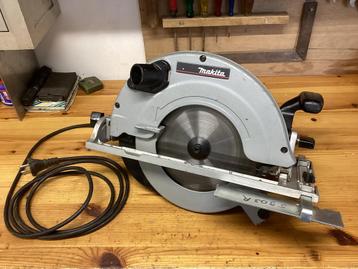 Makita hand cirkelzaag machine beschikbaar voor biedingen