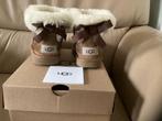 Mooie Ugg laarzen Mini Bailey maat 26, Gebruikt, UGG, Meisje, Ophalen of Verzenden