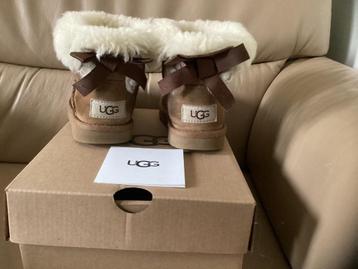 Mooie Ugg laarzen Mini Bailey maat 26 beschikbaar voor biedingen