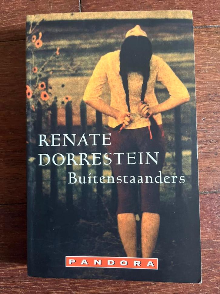 Renate Dorrestein - Buitenstaanders, Boeken, Literatuur, Zo goed als nieuw, Nederland, Ophalen of Verzenden