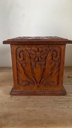 Houten stoof met houtsnijwerk, Ophalen of Verzenden