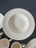 6 diepe borden Wedgwood Windsor, Huis en Inrichting, Keuken | Servies, Ophalen of Verzenden, Keramiek, Effen, Bord(en)