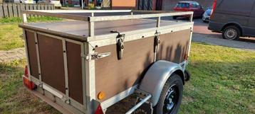 aanhanger met afsluitbare deksel / B rijbewijs--Nette staat! beschikbaar voor biedingen