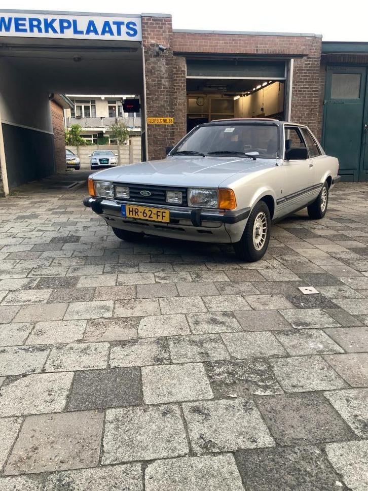 Ford Taunus 1.6 Ghia 1982 Grijs, Auto's, Ford, Bedrijf, Overige modellen, Benzine, Sedan, Handgeschakeld, Origineel Nederlands