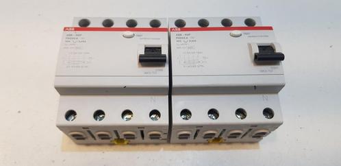 ABB-HAF Groepenkast Aardlekschakelaar FH204A 40A 30mA (2x), Hobby en Vrije tijd, Elektronica-componenten, Gebruikt, Ophalen of Verzenden
