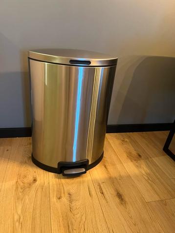 RVS Afvalemmer met Pedaal Prullenbak beschikbaar voor biedingen