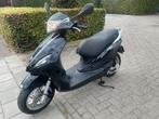 Zwarte Piaggio new fly bouwjaar 2017! Brom 4takt, Fietsen en Brommers, Scooters | Piaggio, Ophalen, Gebruikt, Fly