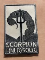 Mouwembleen scorpion 1 (NLD) SOLTG, Verzamelen, Verzenden, Marine, Nederland, Embleem of Badge