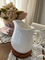 Wedgwood wit porseleinen kan 14 cm hoog, Verzenden
