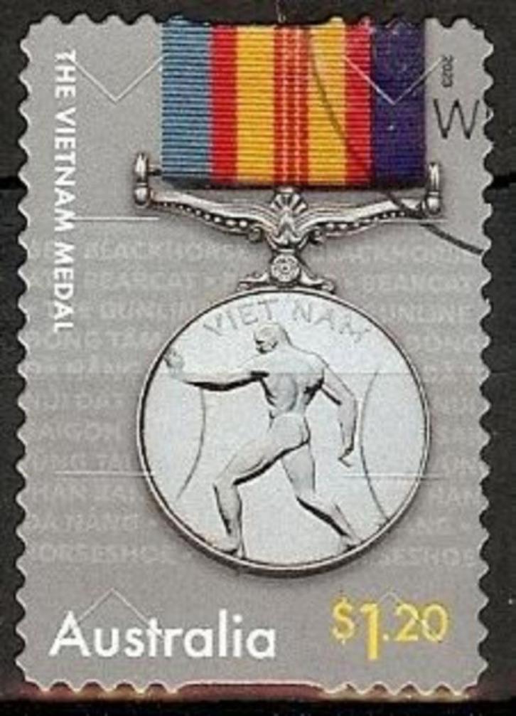 407 Australië 2023 Lest We Forget s/a, Postzegels en Munten, Postzegels | Oceanië, Gestempeld, Verzenden