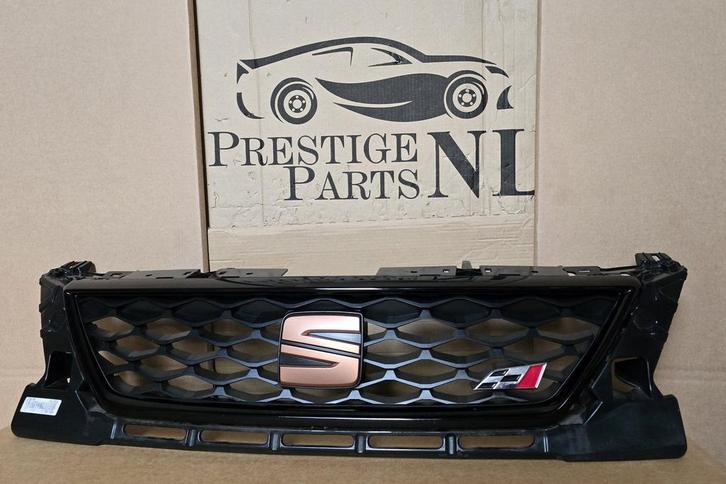 Grill Seat Leon 3 III 5F CUPRA FR GRILLE FACELIFT 5F0853654K, Auto-onderdelen, Carrosserie en Plaatwerk, Bumper, Voor, Gebruikt