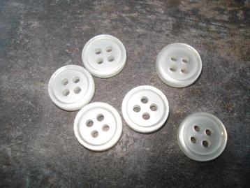 NIEUW - 6 knopen - room wit - 6 mm beschikbaar voor biedingen
