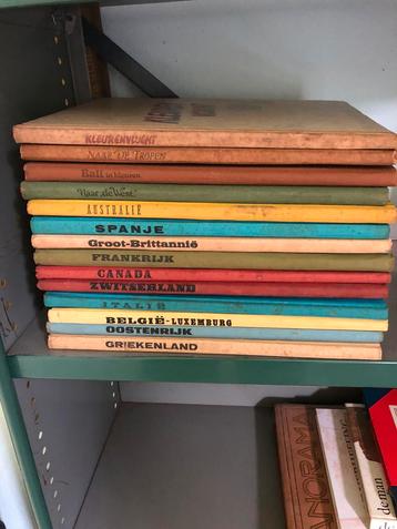 Douwe Egberts landenboeken / plaatjes albums beschikbaar voor biedingen
