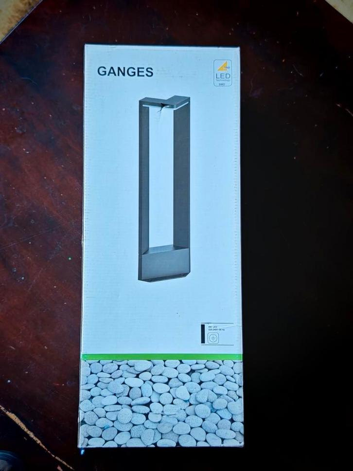 Moderne LED staande lamp Ganges - Nieuw in doos, Tuin en Terras, Buitenverlichting, Nieuw, Vloerlamp, Aluminium, Minder dan 50 watt