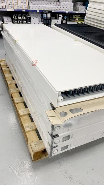 VERTICAAL Radiator 2068W 1800x600 RAL 9016 MAT WIT 58kg beschikbaar voor biedingen