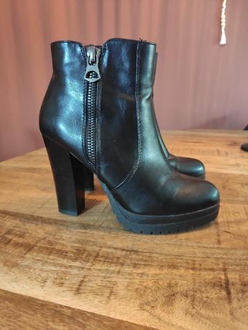 Hoge hakken, zwart, maat 38 beschikbaar voor biedingen