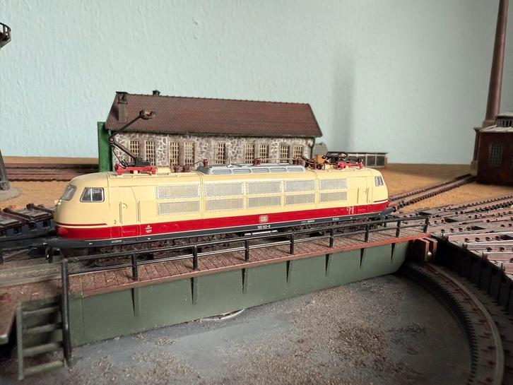 Br 103 142-6 Locomotief, Hobby en Vrije tijd, Modeltreinen | N-Spoor, Zo goed als nieuw, Locomotief, Gelijkstroom, Fleischmann