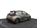 Toyota Yaris 1.5 Hybrid Dynamic | Navigatie | Cruise control, Auto's, 12 maanden, Gebruikt, Euro 6, Bedrijf