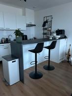 Zelfgemaakte bar ter verlengde van keuken, Ophalen, Zo goed als nieuw