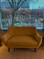 Mooi okergeel bankje, Huis en Inrichting, 125 tot 150 cm, Tweepersoons, Ophalen of Verzenden, Zo goed als nieuw