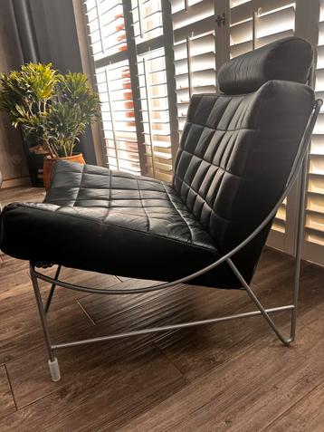 LEOLUX Volare fauteuil + poef beschikbaar voor biedingen