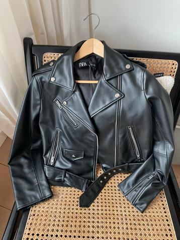 Zwarte Kunstleer Jacket beschikbaar voor biedingen