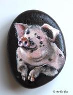 Knor...Lief varkentje hand geschilderd op een mooie steen, Ophalen of Verzenden