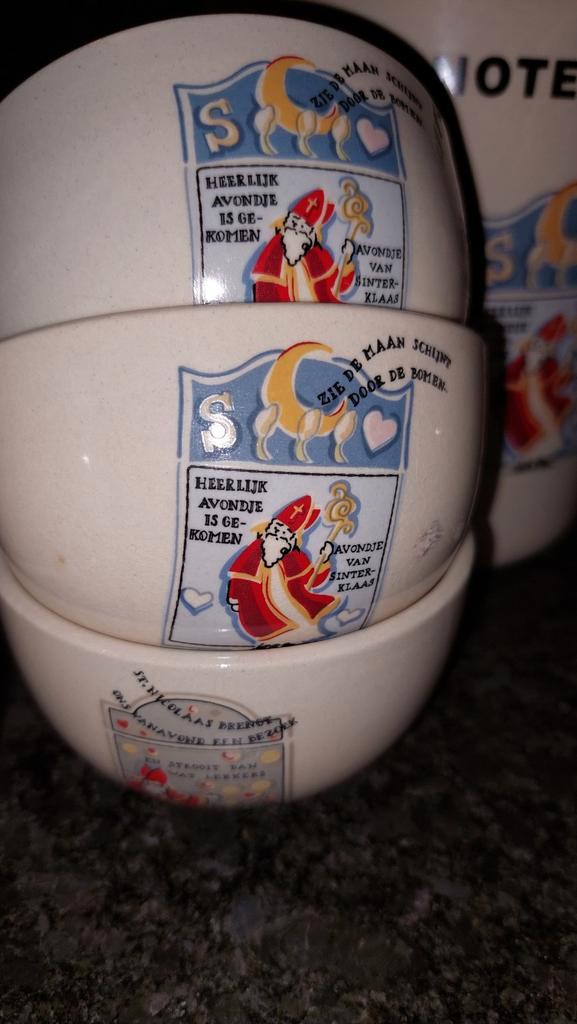 Vintage Pepernotenpot met Kommen - Sinterklaas, Huis en Inrichting, Keuken | Servies, Gebruikt, Kom(men), Overige stijlen, Aardewerk