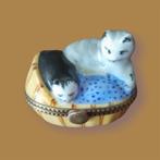 Limoges France pillendoosje met katten kittens poezen, Antiek en Kunst, Antiek | Porselein, Ophalen