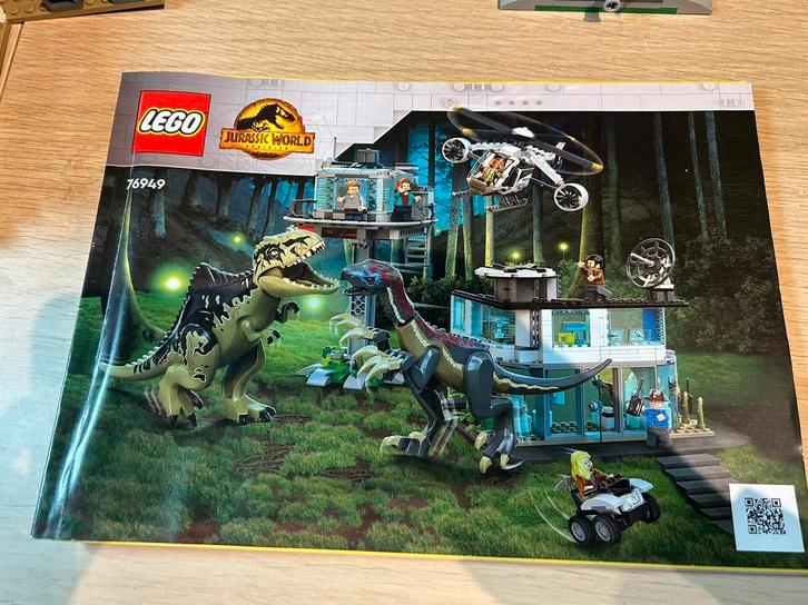 Lego jurassic world te koop, Kinderen en Baby's, Speelgoed | Duplo en Lego, Zo goed als nieuw, Lego, Complete set, Ophalen of Verzenden